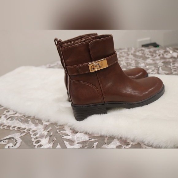 Giani Bernini Becca Buckled Booties, Mocha 5M - Picture 6 of 9